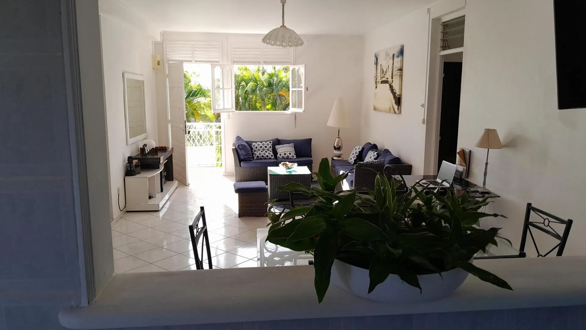 Coconing Logements Studios Et Maisons Sainte-Anne  Holiday home